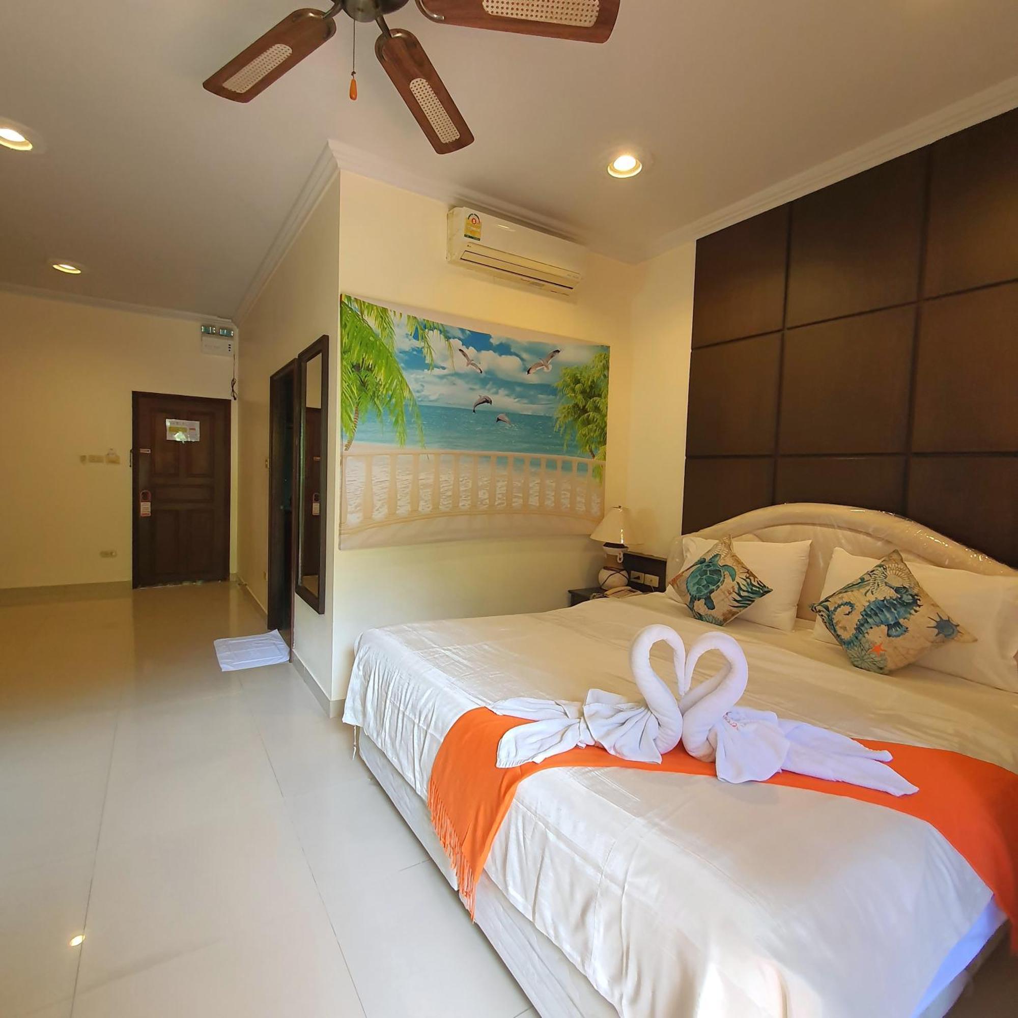 Serene Sands Отель 4*